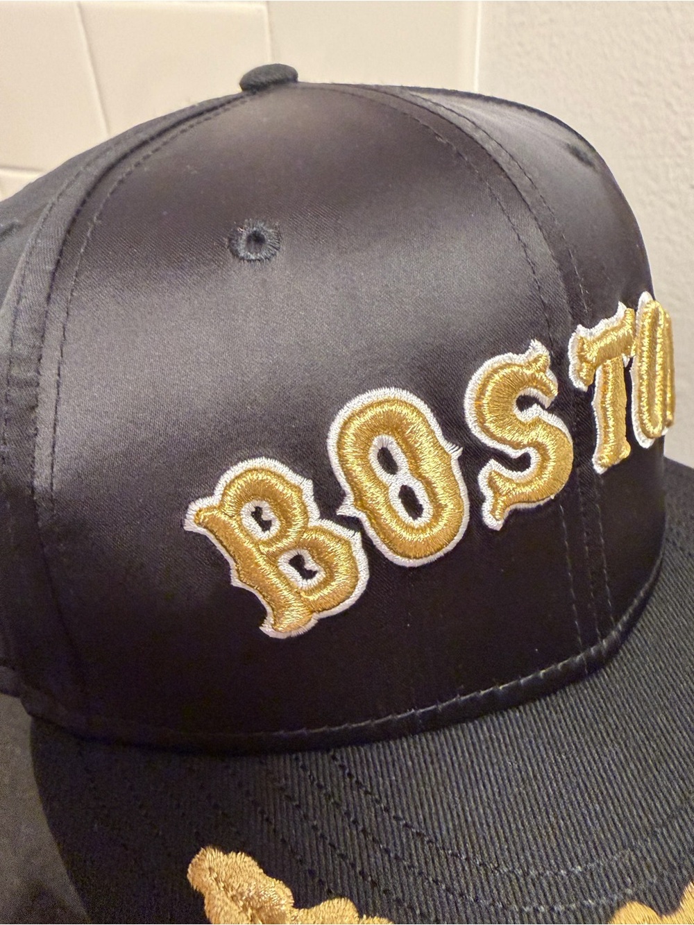 New Era -  Boston Sox 2025 “59FIFTY Day” Gold Leaf Fitted Hat (New) *Limited* - Picture 11 of 16